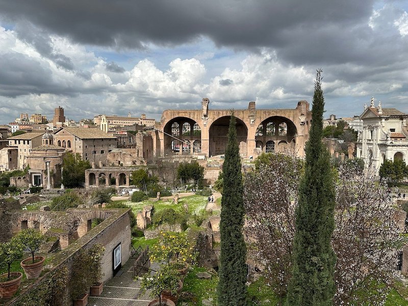 Il Colle Palatino: Il Cuore Storico di Roma e la Sua Importanza Strategica